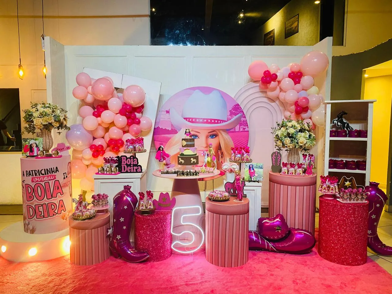 Decoração Barbie · Barbie Boiadeira · Buffet Family